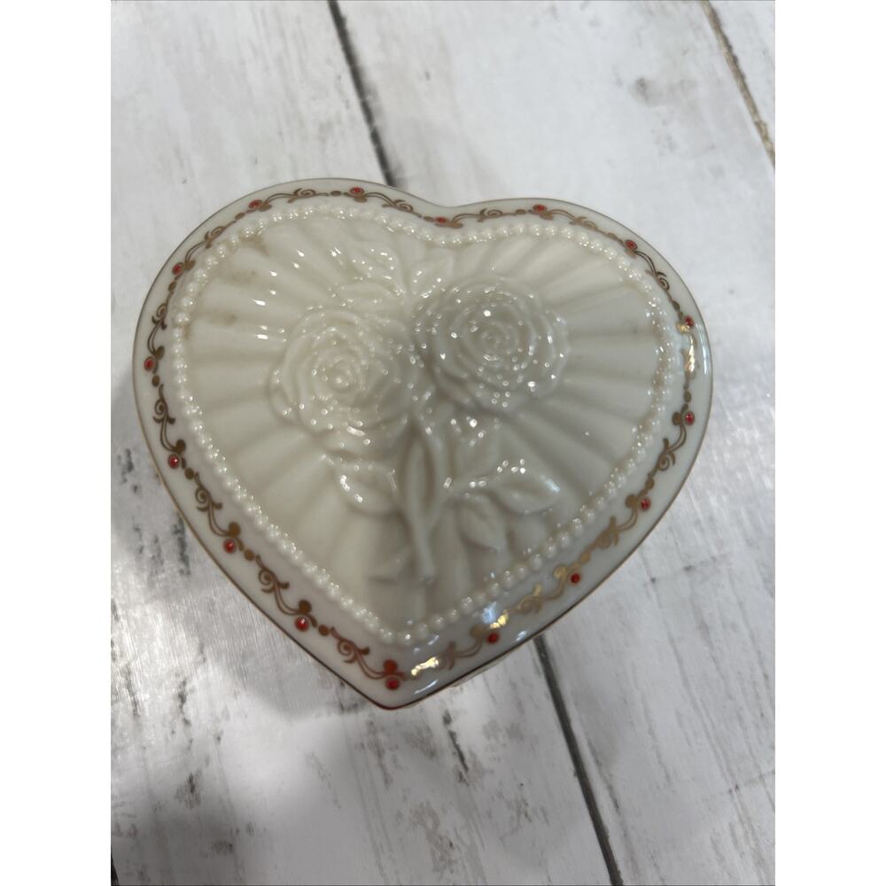 Lenox Trinket Box In A Heart Shape. Porcelain With Gold Trim.